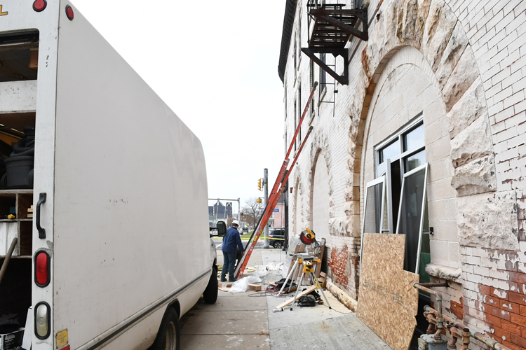 New window installation at Abstract Architecture on Broadway