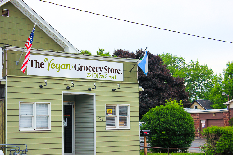 The Vegan Grocery Store makes vegan grocery products easily available to consumers.